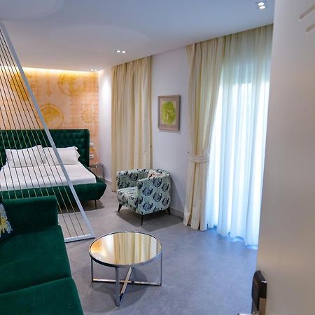 Blue Boutique Hotel Dhërmi エクステリア 写真