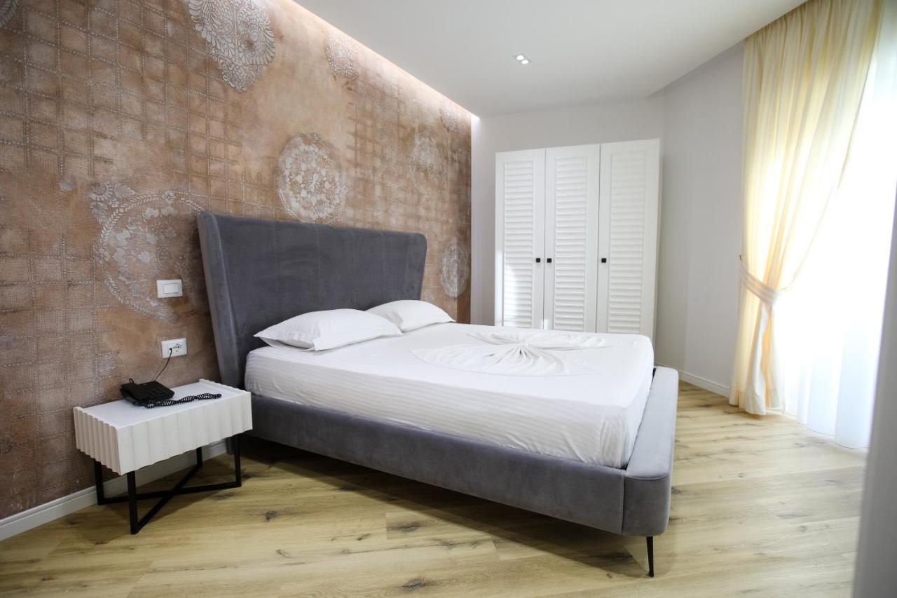 Blue Boutique Hotel Dhërmi エクステリア 写真