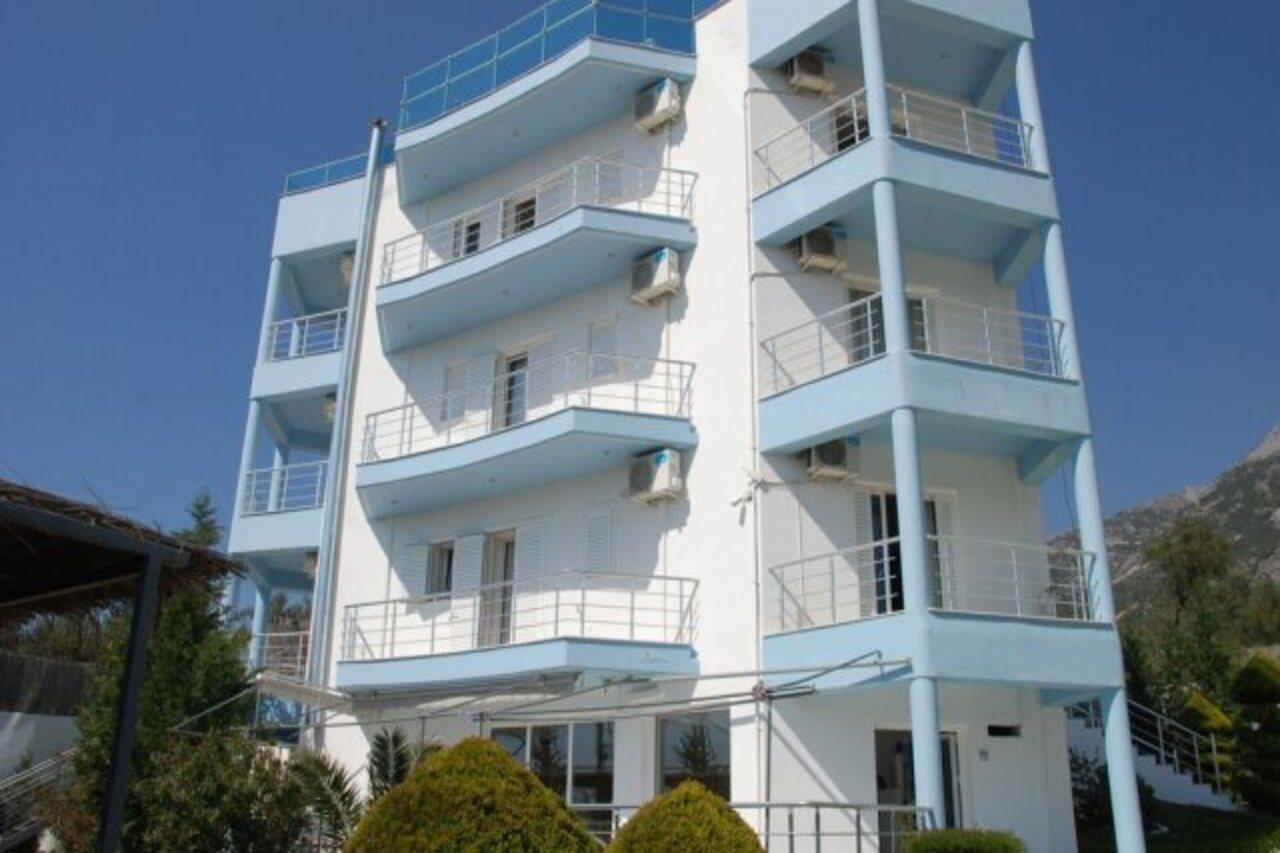 Blue Boutique Hotel Dhërmi エクステリア 写真