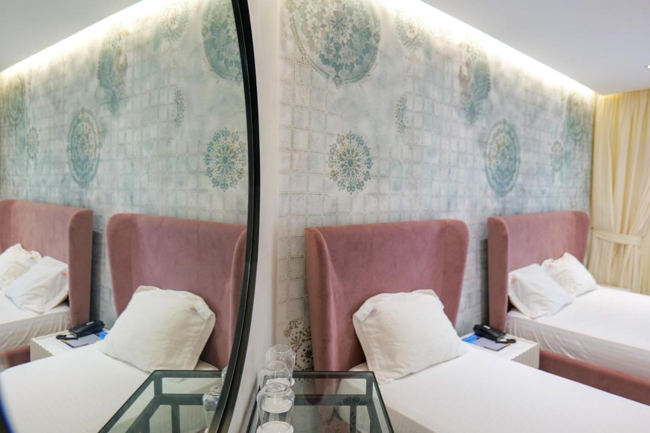 Blue Boutique Hotel Dhërmi エクステリア 写真